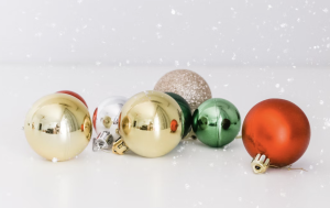 tips for hanging christmas lights on trees